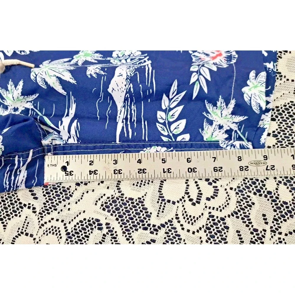 Chaps Men's Size M Geometric Print Board‎ Shorts Polyester Swim Trunks Hawaiian